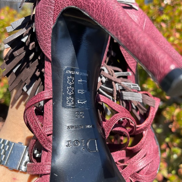 Authentic Christian Dior heels in burgundy leather with grey suede detail. - Picture 9 of 16